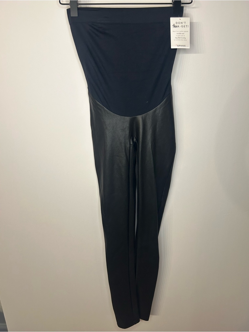 *NWT* SPANX Women’s Mama Maternity Black Faux Leather Leggings, Size XS - Picture 5 of 15